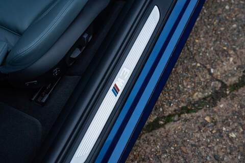 BMW M3 iV8 Competition - Large 34