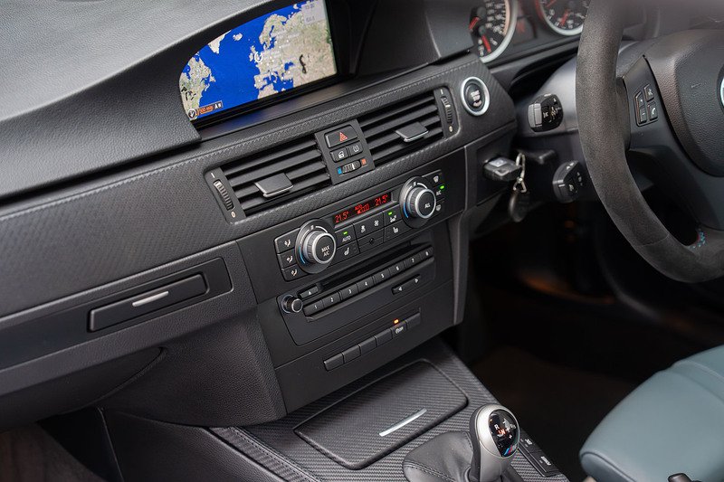 BMW M3 iV8 Competition - Large 30