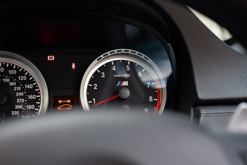 BMW M3 iV8 Competition - Large 40