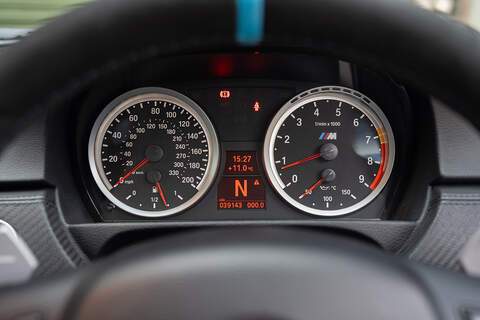 BMW M3 iV8 Competition - Large 36