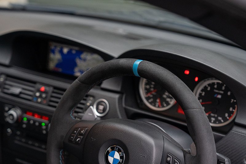 BMW M3 iV8 Competition - Large 14