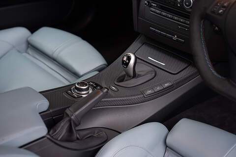 BMW M3 iV8 Competition - Large 32