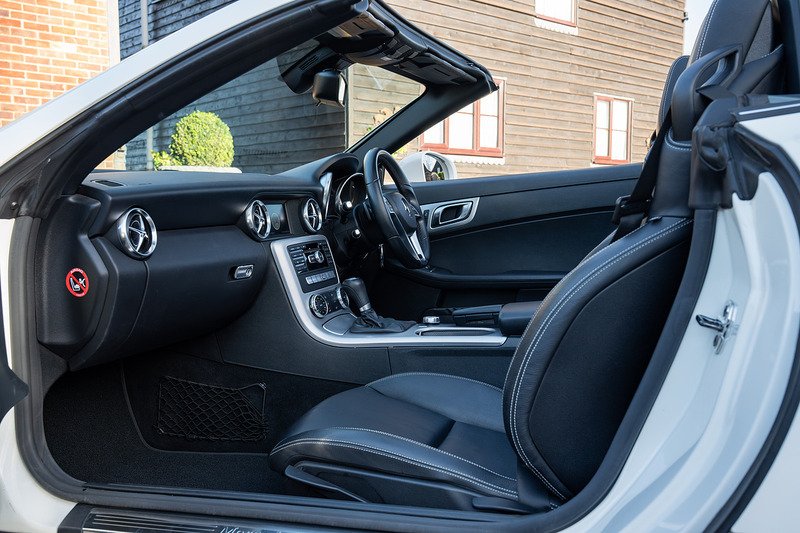 Mercedes-Benz SLK SLK200 BlueEfficiency AMG Sport - Large 3