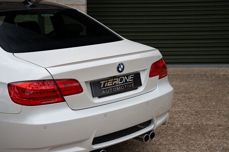 BMW M3 iV8 Competition - Large 22