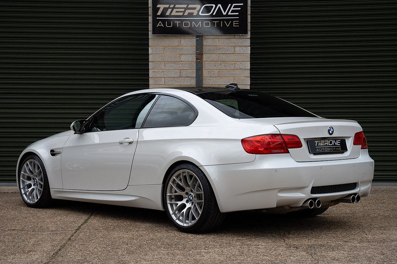 BMW M3 iV8 Competition - Large 8