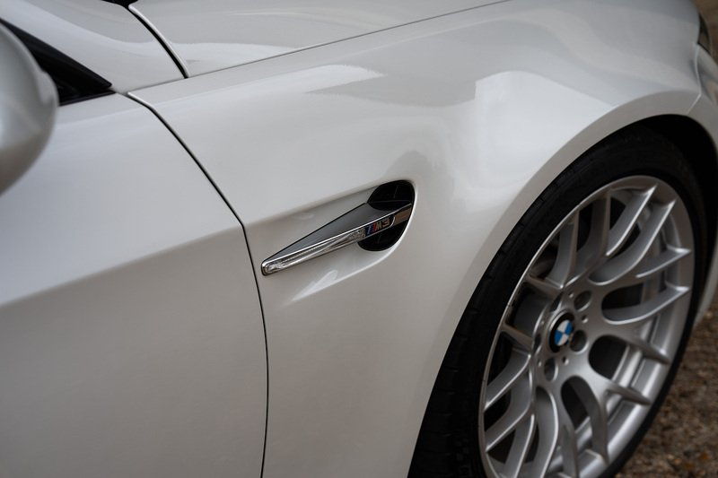 BMW M3 iV8 Competition - Large 47