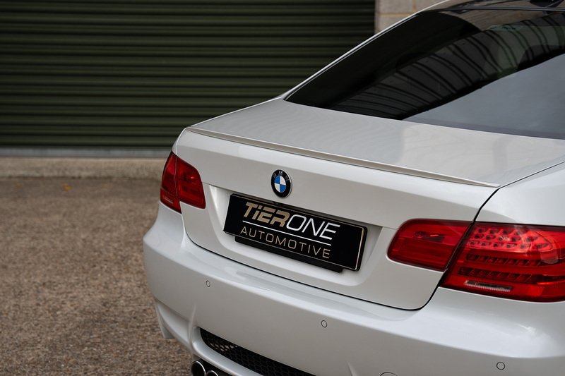 BMW M3 iV8 Competition - Large 50
