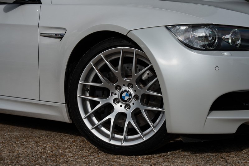 BMW M3 iV8 Competition - Large 6