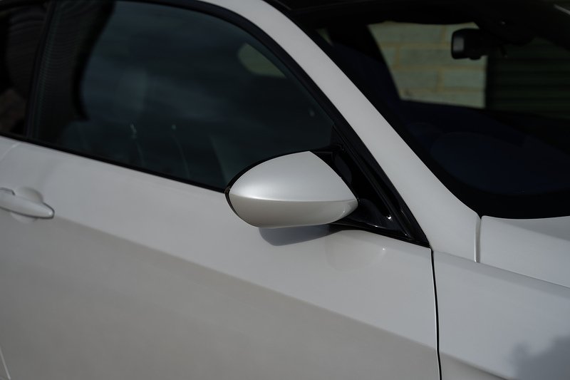 BMW M3 iV8 Competition - Large 23