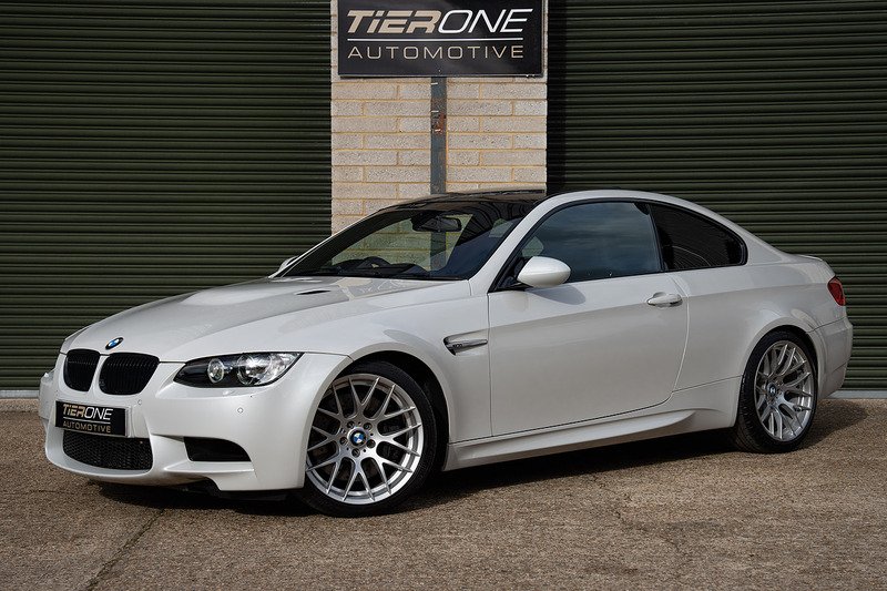 BMW M3 iV8 Competition - Large 0