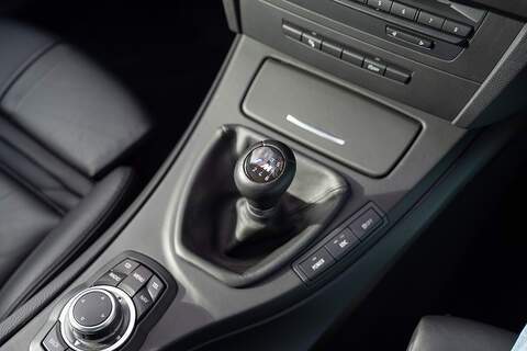 BMW M3 iV8 Competition - Large 14