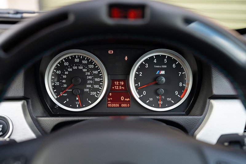 BMW M3 iV8 Competition - Large 39