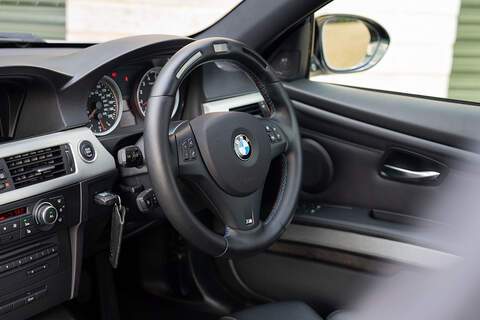 BMW M3 iV8 Competition - Large 38