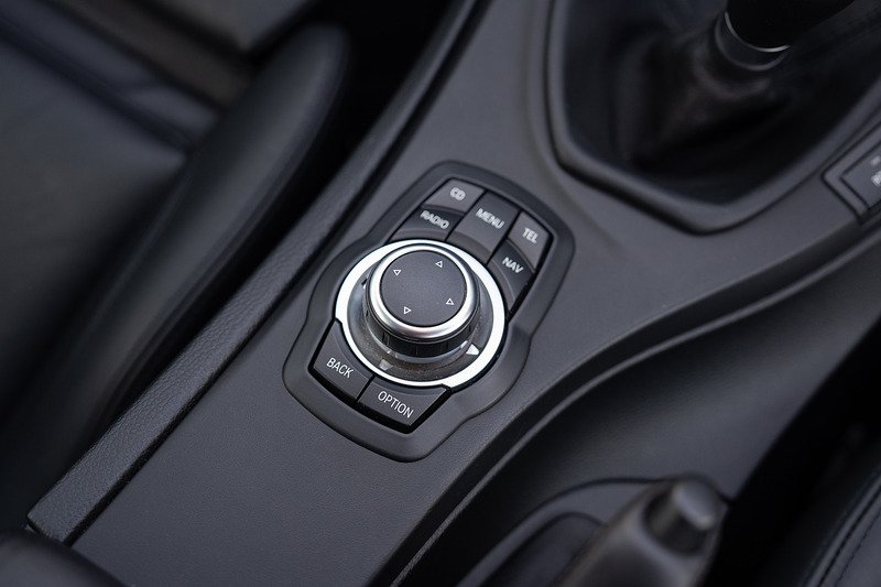 BMW M3 iV8 Competition - Large 30