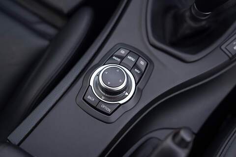 BMW M3 iV8 Competition - Large 30