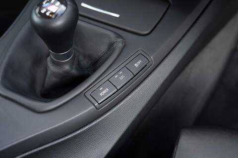 BMW M3 iV8 Competition - Large 12