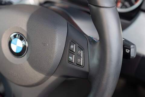 BMW M3 iV8 Competition - Large 36