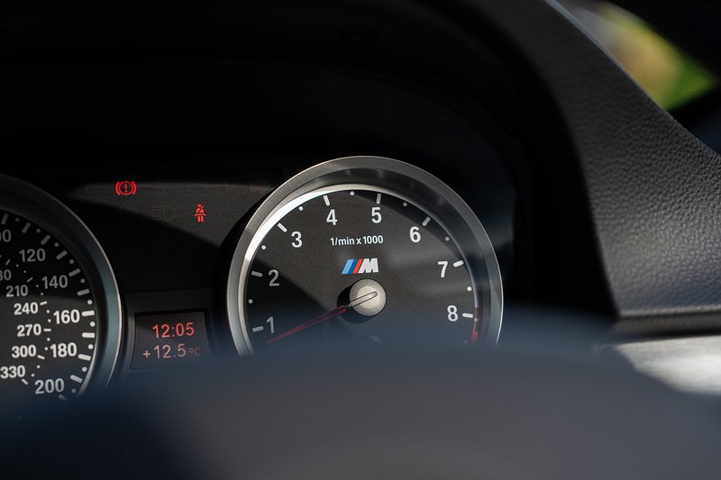 BMW M3 iV8 Competition - Large 16