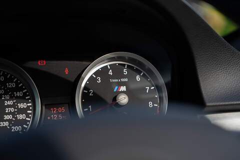 BMW M3 iV8 Competition - Large 16