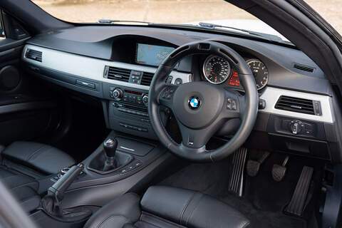 BMW M3 iV8 Competition - Large 28