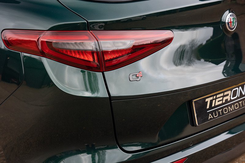 Alfa Romeo Stelvio T Veloce - Large 27