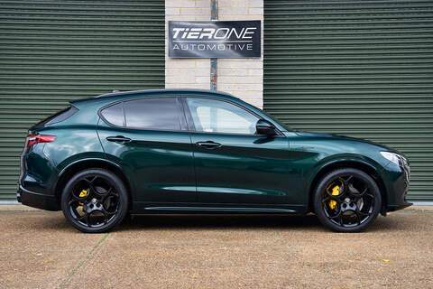 Alfa Romeo Stelvio T Veloce - Large 2
