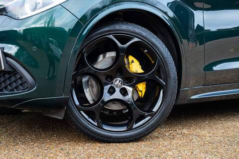 Alfa Romeo Stelvio T Veloce - Large 26