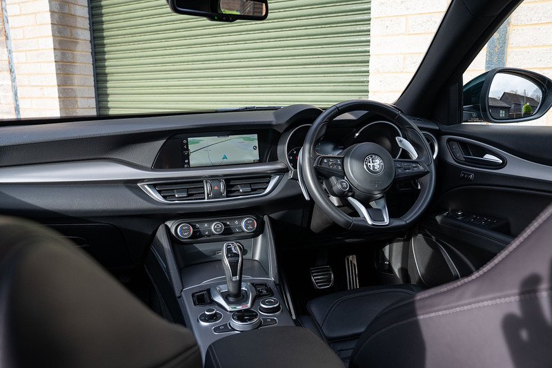 Alfa Romeo Stelvio T Veloce - Large 4