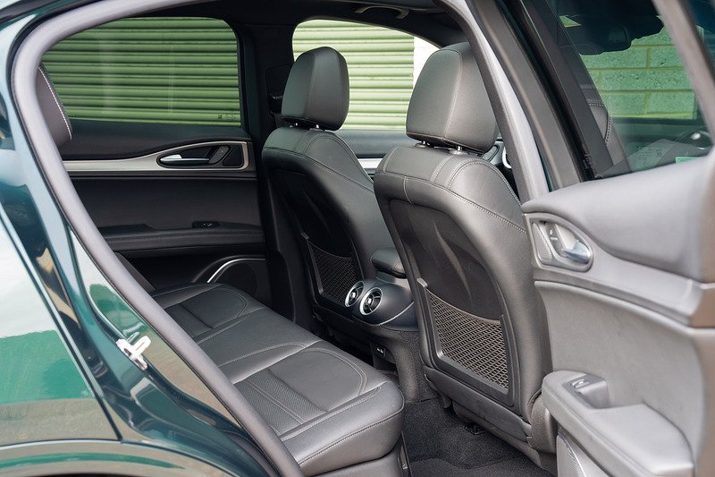 Alfa Romeo Stelvio T Veloce - Large 35