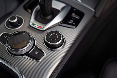 Alfa Romeo Stelvio T Veloce - Large 18