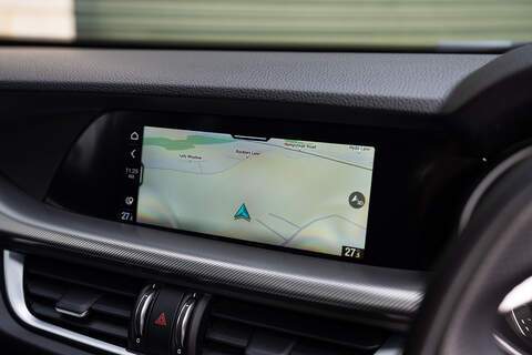 Alfa Romeo Stelvio T Veloce - Large 16