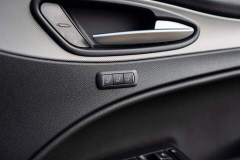 Alfa Romeo Stelvio T Veloce - Large 17