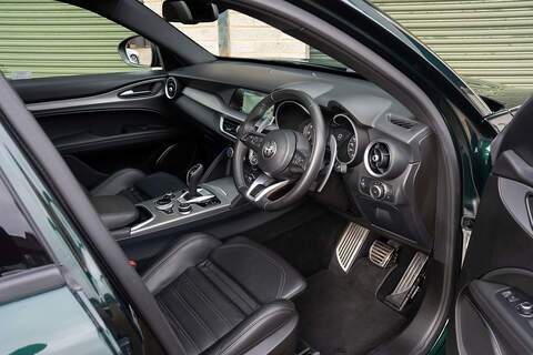 Alfa Romeo Stelvio T Veloce - Large 10