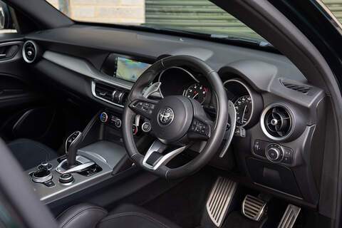 Alfa Romeo Stelvio T Veloce - Large 21