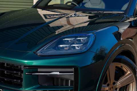 Porsche Cayenne T V8 GTS - Large 33