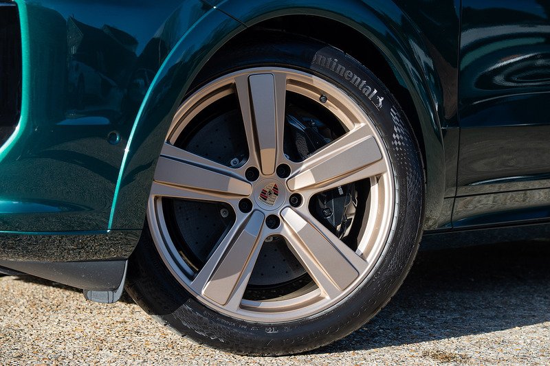 Porsche Cayenne T V8 GTS - Large 56