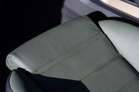 Porsche Cayenne T V8 GTS - Large 41