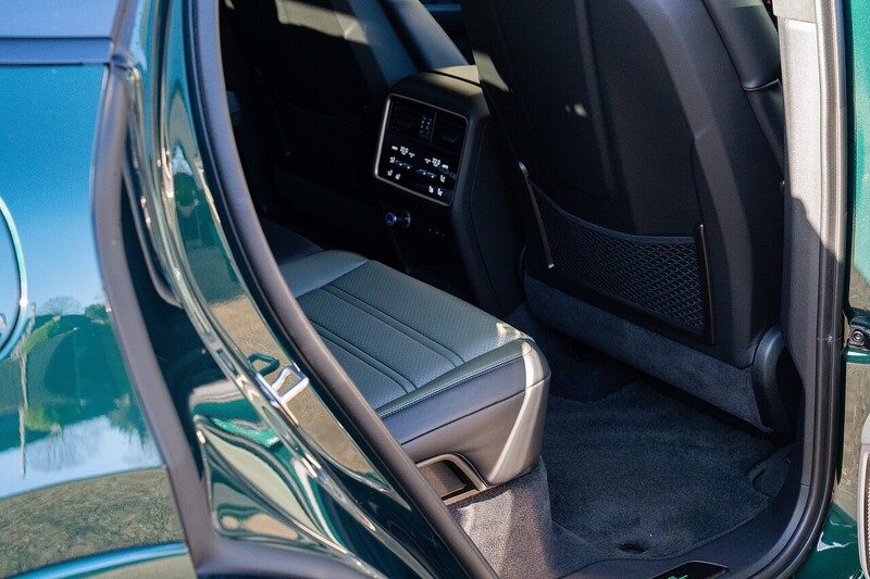 Porsche Cayenne T V8 GTS - Large 46