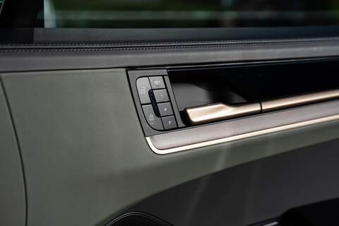 Porsche Cayenne T V8 GTS - Large 27