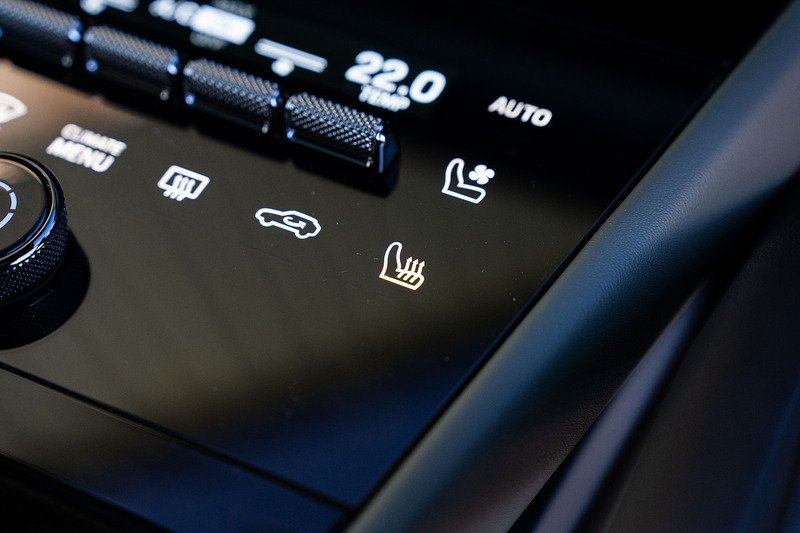 Porsche Cayenne T V8 GTS - Large 43