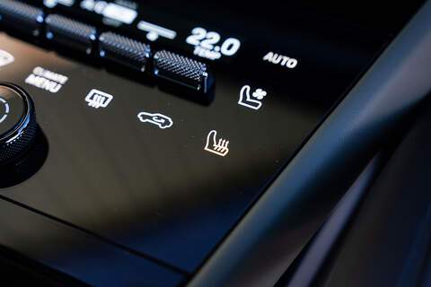 Porsche Cayenne T V8 GTS - Large 43