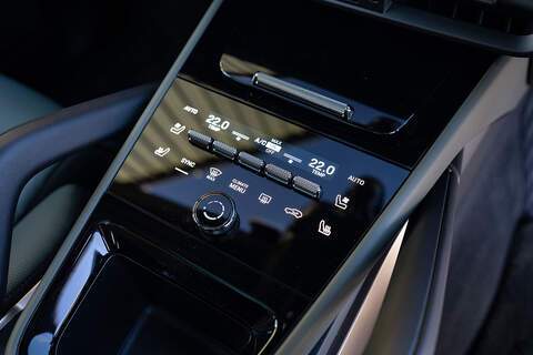 Porsche Cayenne T V8 GTS - Large 23