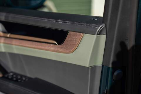 Porsche Cayenne T V8 GTS - Large 28