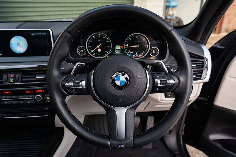 BMW X5 40d M Sport - Large 17