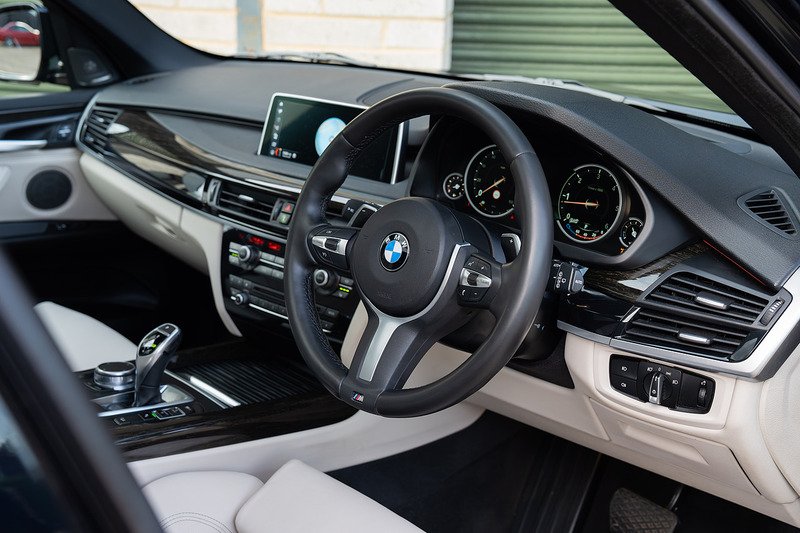 BMW X5 40d M Sport - Large 33