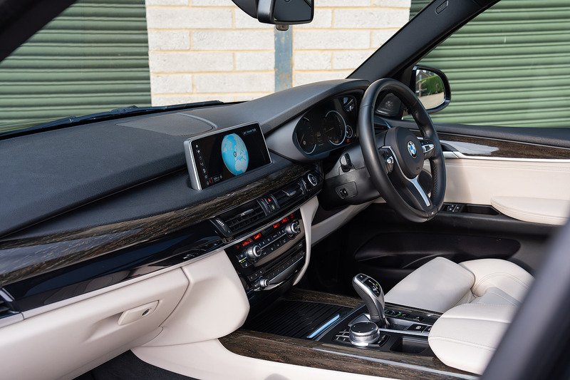 BMW X5 40d M Sport - Large 37