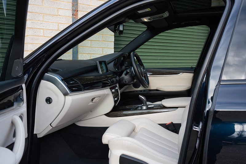 BMW X5 40d M Sport - Large 3