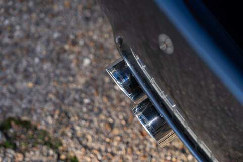 BMW M3 iV8 - Large 22