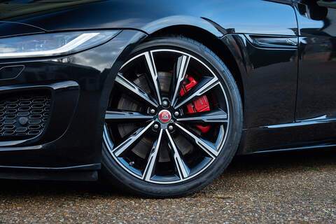 Jaguar F-Type V8 R - Large 23