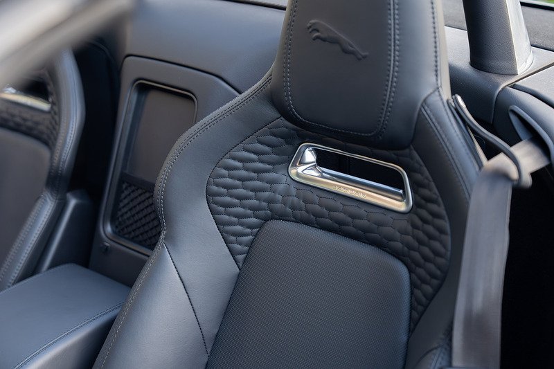 Jaguar F-Type V8 R - Large 5